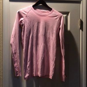 Great condition, no flaws! Lululemon crew